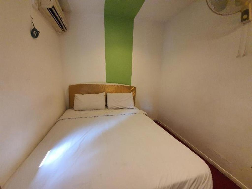 Oyo 1167 Rest And Go Hotel กลัง ภายนอก รูปภาพ