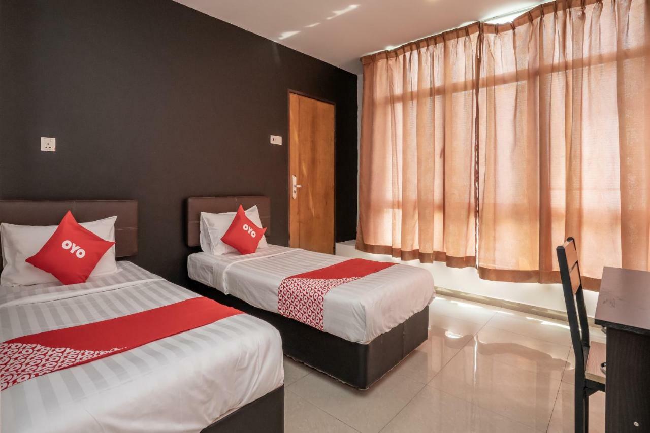 Oyo 1167 Rest And Go Hotel กลัง ภายนอก รูปภาพ