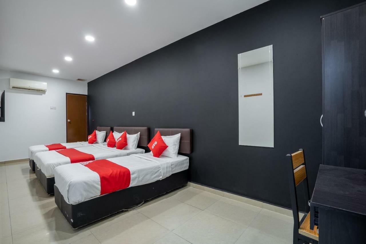 Oyo 1167 Rest And Go Hotel กลัง ภายนอก รูปภาพ