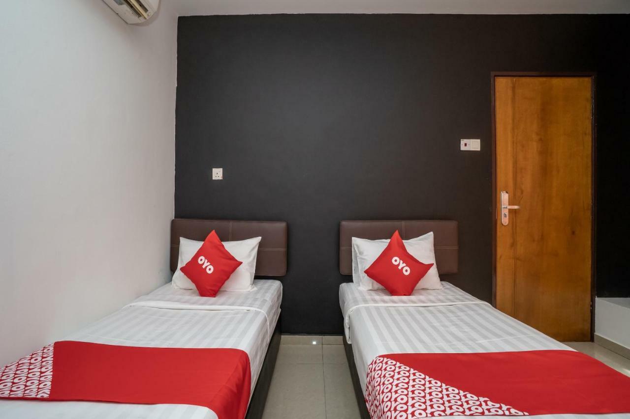 Oyo 1167 Rest And Go Hotel กลัง ภายนอก รูปภาพ