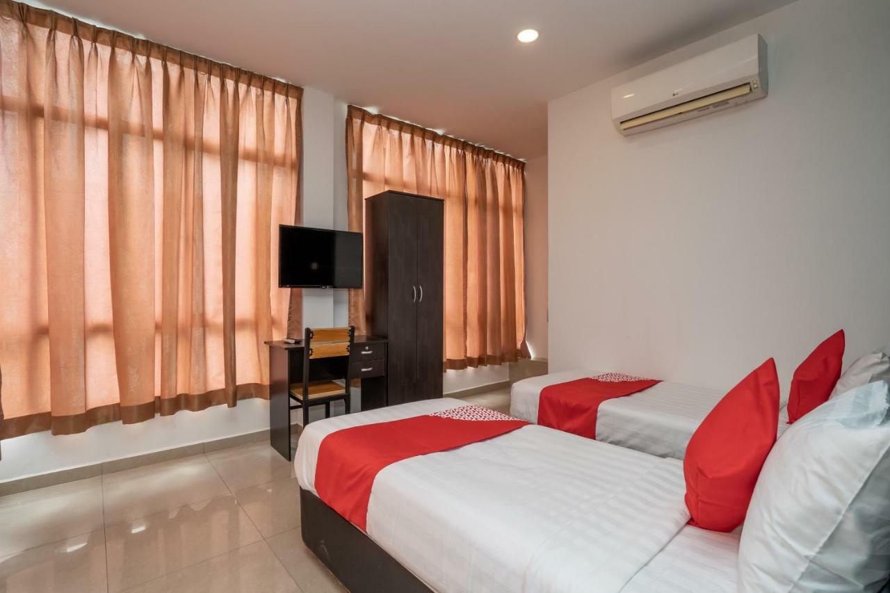 Oyo 1167 Rest And Go Hotel กลัง ภายนอก รูปภาพ