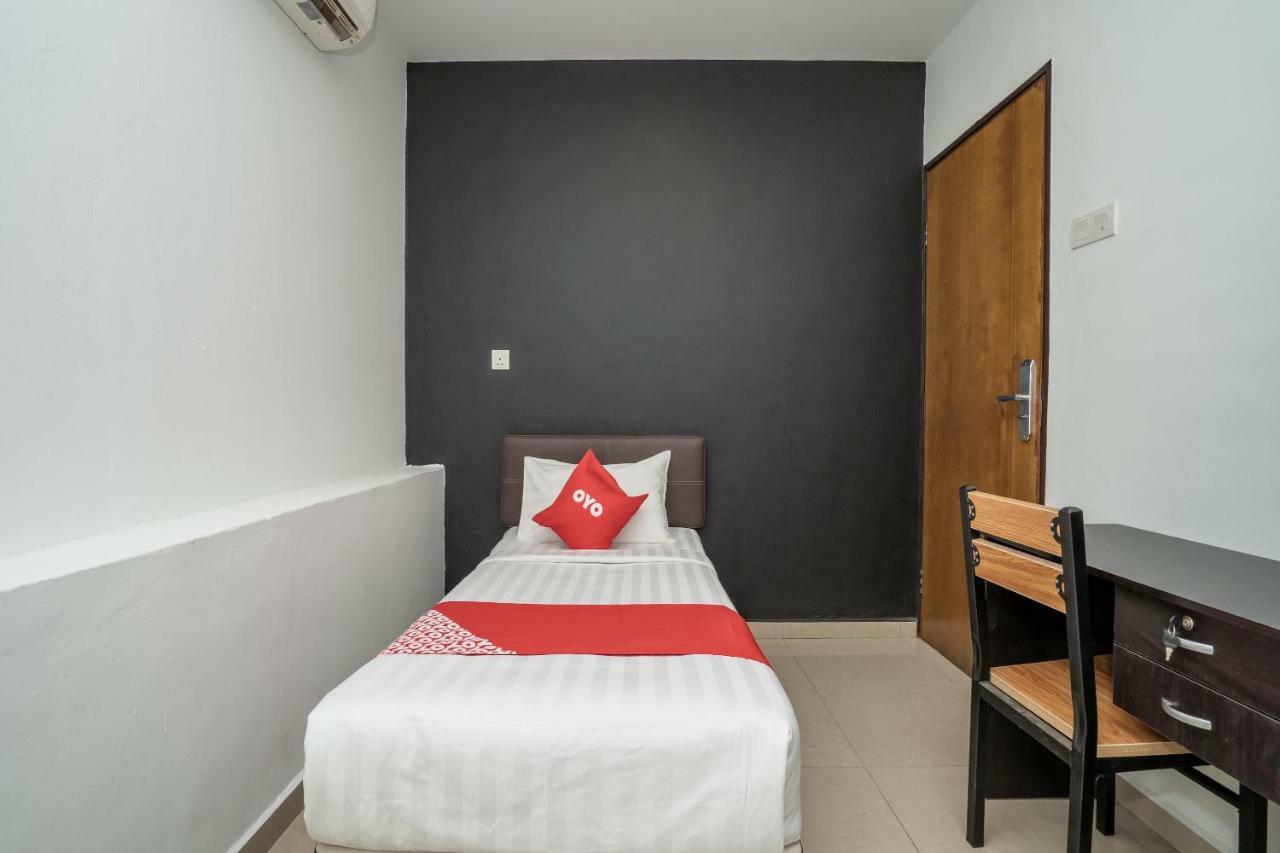 Oyo 1167 Rest And Go Hotel กลัง ภายนอก รูปภาพ