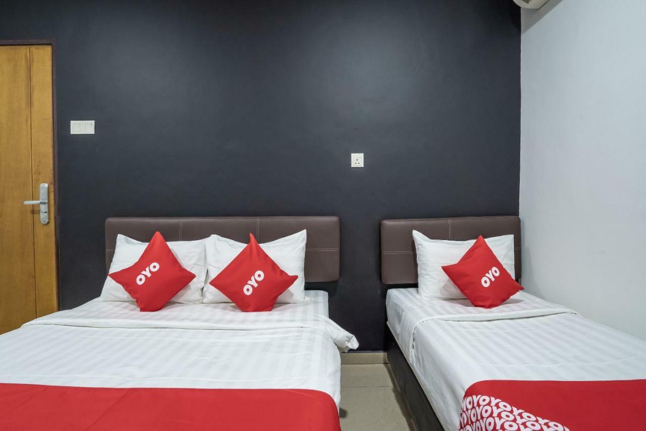 Oyo 1167 Rest And Go Hotel กลัง ภายนอก รูปภาพ